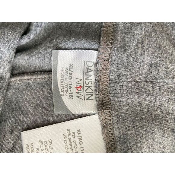 Danskin Now Women's Gray Capri Pants Size M Relaxed Fit Casual - Picture 4 of 4